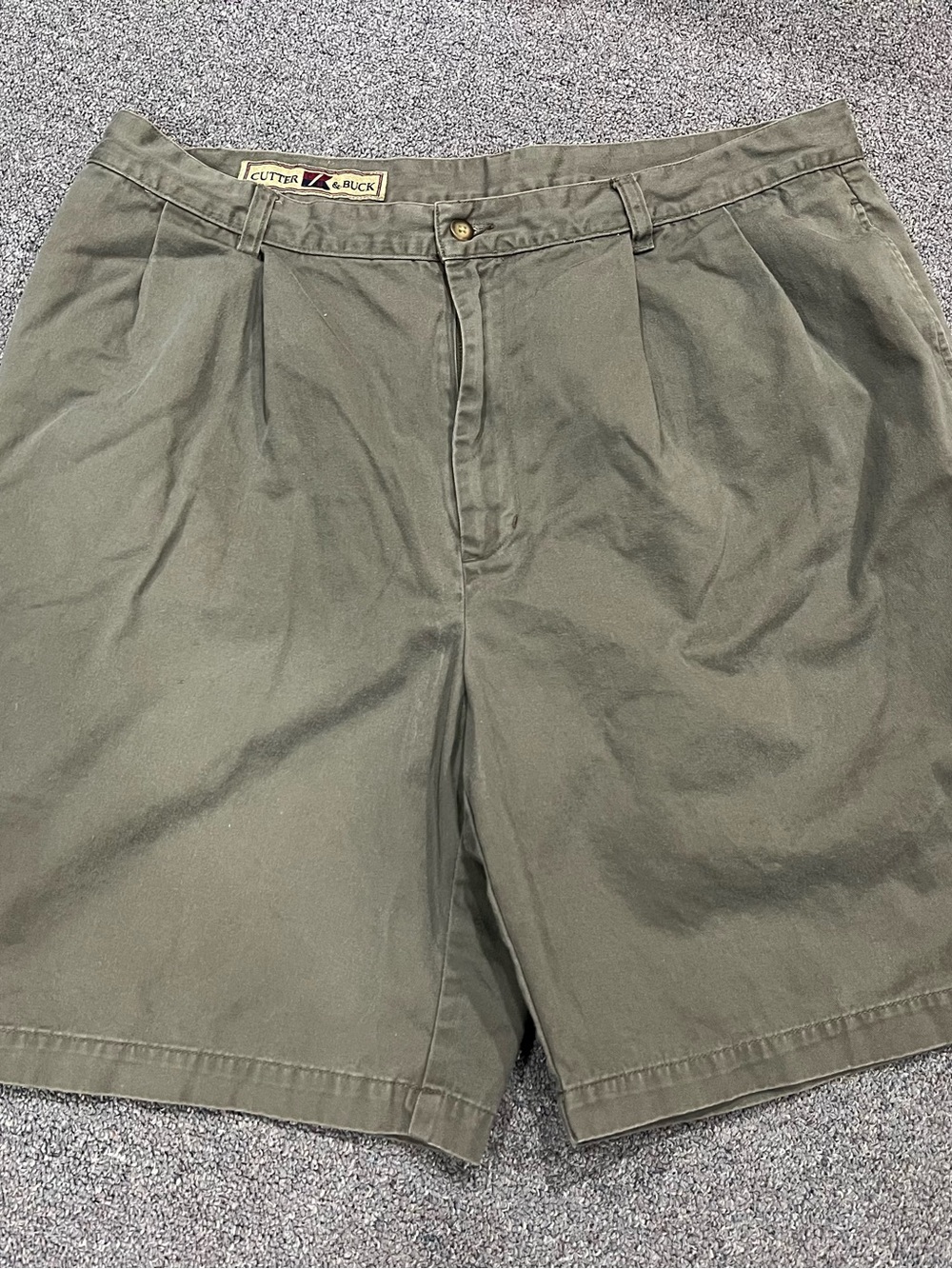 Cutter & Buck Men's Olive Green Flat Front Shorts